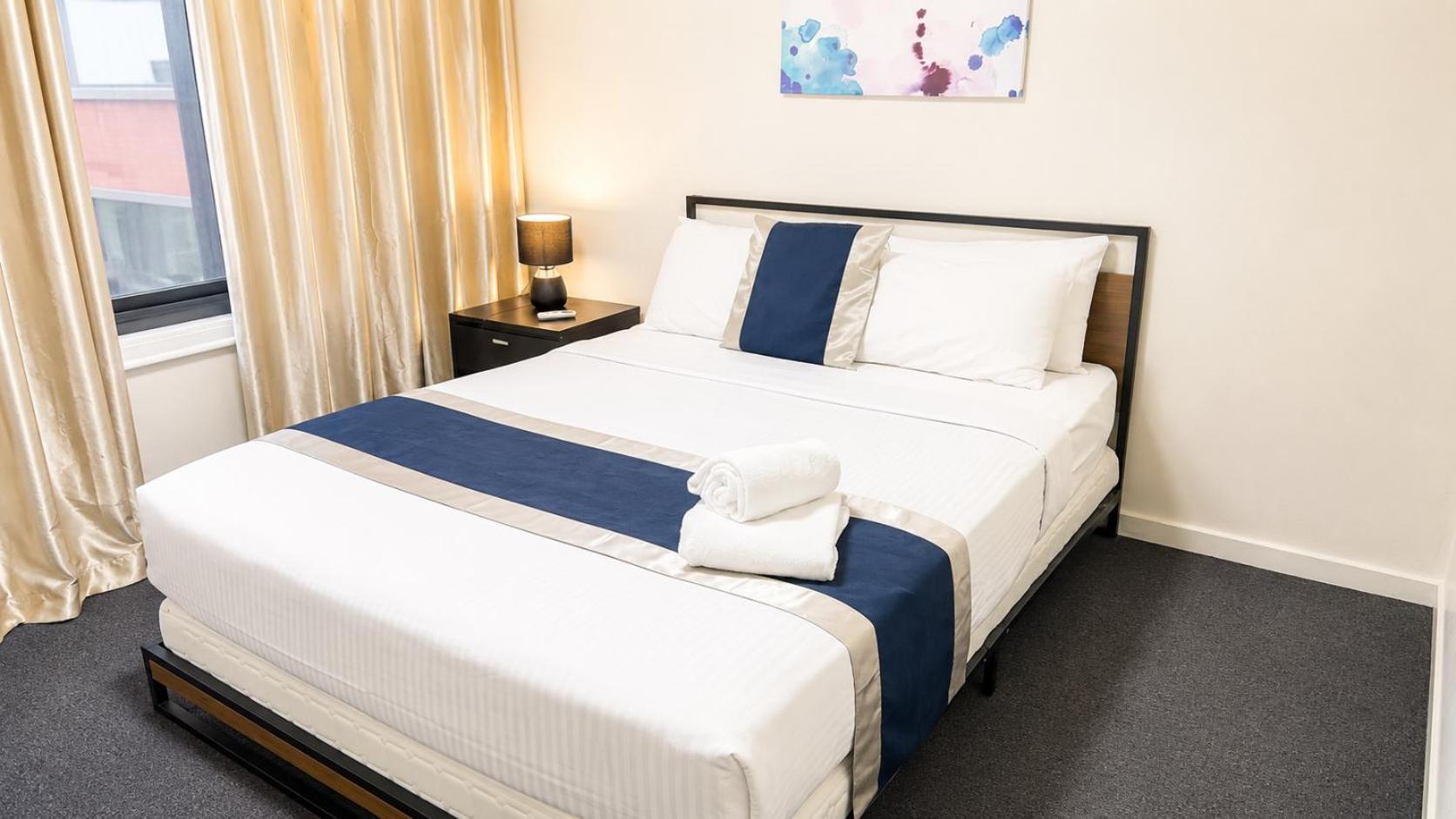 One-Bedroom Apartment - Gipps