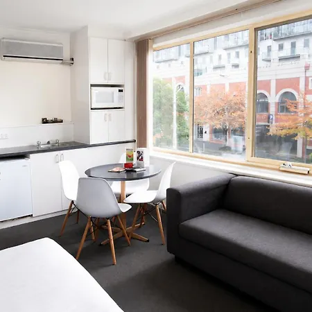 City Edge East Melbourne Apartment Hotel-3